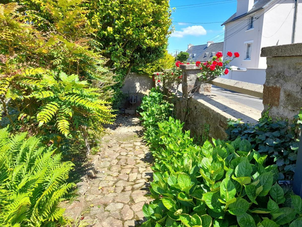Maison spacieuse entre la ville et la côte Saint-Martin-des-Champs  Extérieur photo
