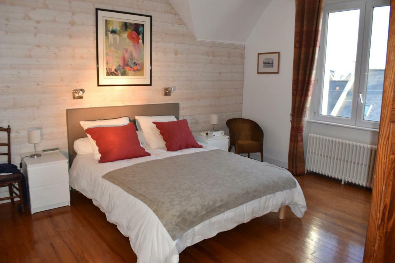 Maison spacieuse entre la ville et la côte Saint-Martin-des-Champs  Extérieur photo