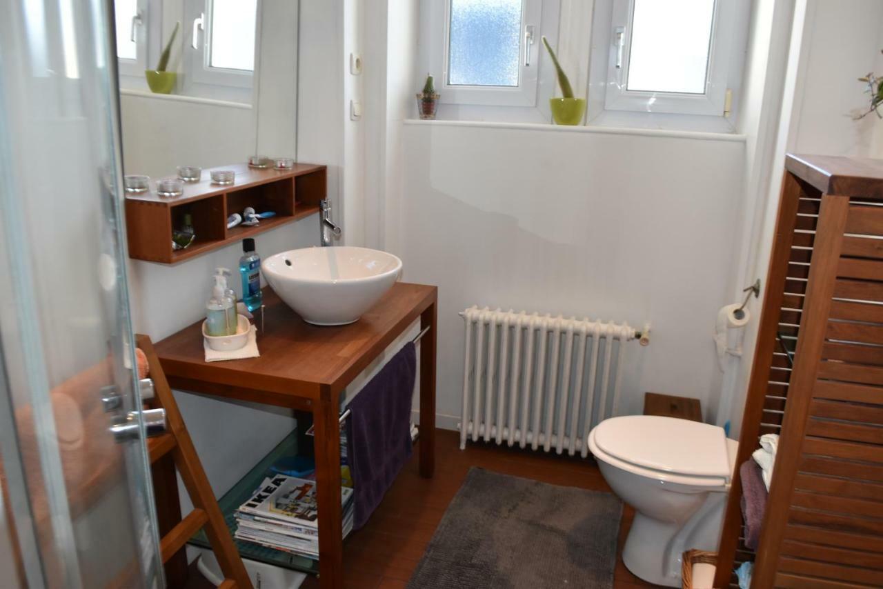 Maison spacieuse entre la ville et la côte Saint-Martin-des-Champs  Extérieur photo